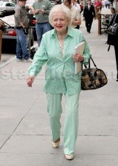 Betty White Inducted Into NAB Hall Of Fame