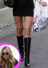 Amanda Bynes’ Legs Lost Her Puppy
