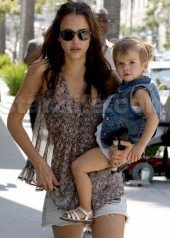 Jessica Alba Pregnant