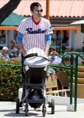 Johnny Knoxville Continues Dunn Memorial On Blog