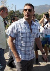 Ryan Seacrest Signs On For Two More Seasons Of ‘Idol’