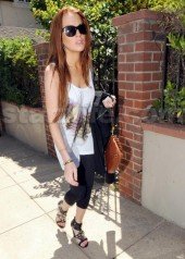 Lindsay Lohan Dropping Her Last Name
