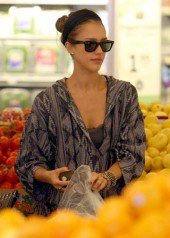 Jessica Alba Ignores Celebrity Gossip