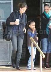 Jessica Alba Talks Pregnancy Cravings With Latina Magazine