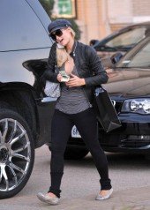 Paris Hilton Takes a Disguised Shot at Kim Kardashian