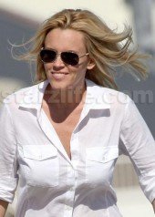 Who Was Jenny McCarthy’s 2012 Midnight Kiss?