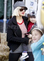 Christina Aguilera Talks Being A Single Parent in Marie Claire