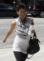 Halle Berry To Design Shoes