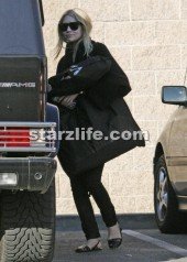Ashley Olsen Back on the Market