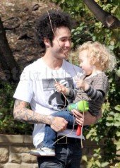 Pete Wentz Has “Love and Respect” For Ashlee Simpson