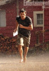 taylor lautner rain breaking dawn taylor lautner rain breaking dawn 167x238 Celebs Photo taylor lautner rain breaking dawn