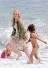 061111 SL Fanning30
