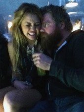 Miley Cyrus Twitpics Tribute To Ryan Dunn