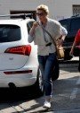 Katherine Heigl Lunches With Hubby in LA 102611 SL Heigl03 90x126 Celebs Photo Katherine Heigl Lunches With Hubby in LA