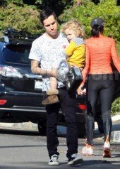 Pete Wentz and Bronx Hit The Park