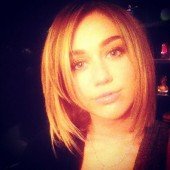 Miley Cyrus Debuts New Haircut On Twitter