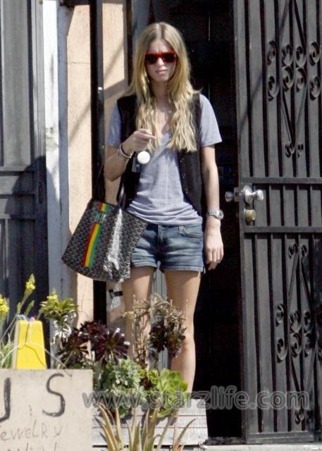Shocking Nicky Hilton. . .EXCLUSIVE & Anorexic?!