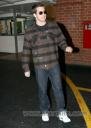 Jake Gyllenhaal is off the crutches!