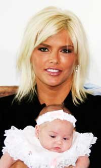 Thankfully, she has no heirs of her own… anna30408 Celebs Photo Thankfully, she has no heirs of her own…