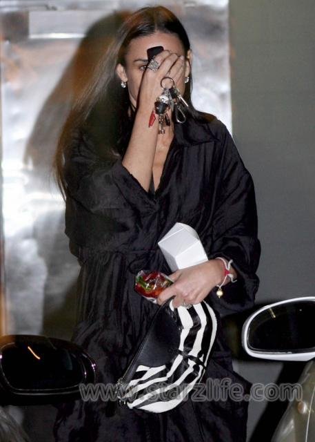 Demi Moore: Going wild in LA!!  Crashes into an Escalade, and speeds off!!