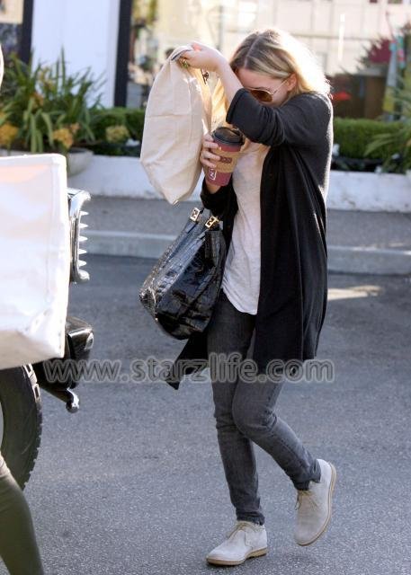 Ashley Olsen really wants to attend a fetish party.