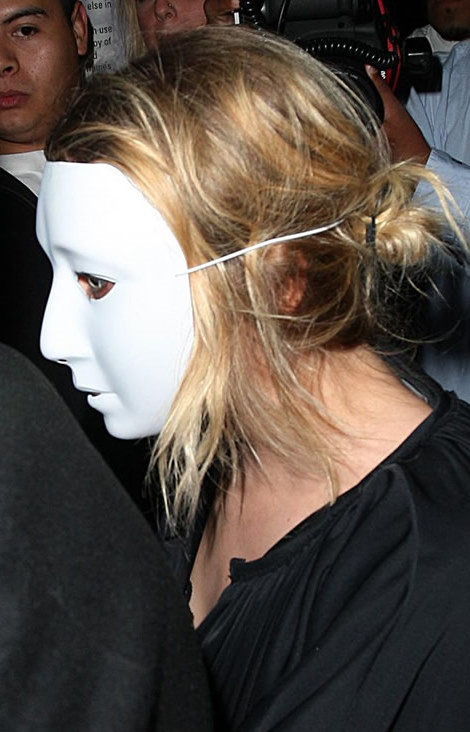 Ashley Olsen really wants to attend a fetish party.