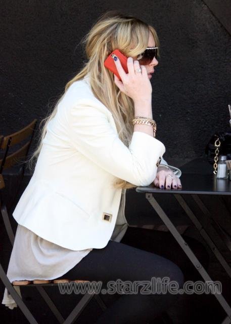 Lindsay does lunch ...again main 18 Celebs Photo Lindsay does lunch ...again