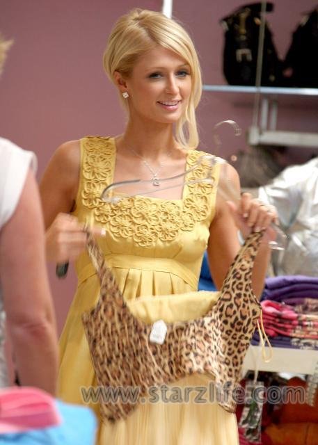 Paris; WTF u bloggin about? main 51 Celebs Photo Paris; WTF u bloggin about?