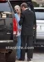 EXCLUSIVE!!! Paris is smokin before a workout.