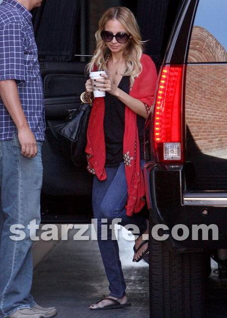 Nicole Richie Hospitalized with Pneumonia 080608 sl richie11 Celebs Photo Nicole Richie Hospitalized with Pneumonia