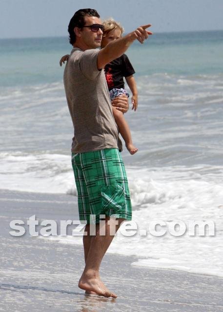 Malibu is the place to be! main 64 Celebs Photo Malibu is the place to be!
