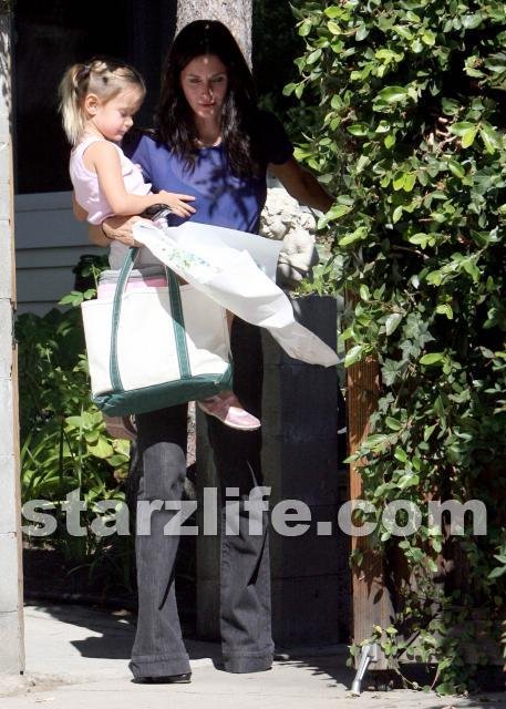 Courtney Cox Exclusive! main 119 Celebs Photo Courtney Cox Exclusive!