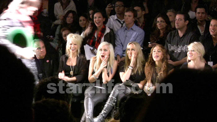 Mileys Tongue... The VIDEO! miley tongue Celebs Photo Mileys Tongue... The VIDEO!