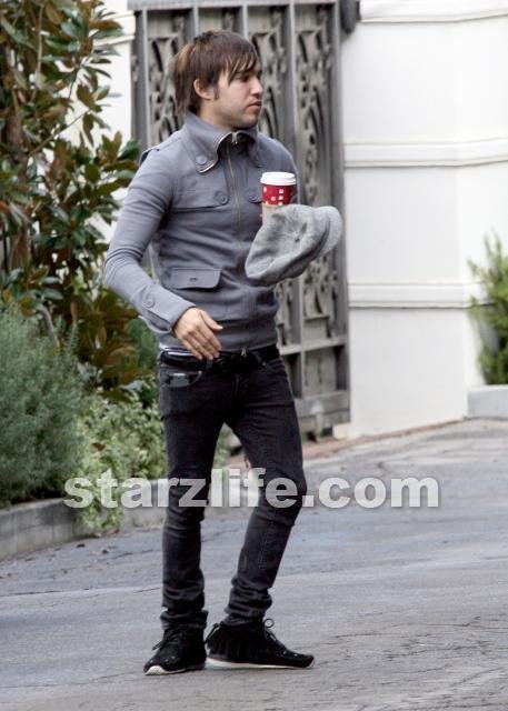 Pete Wentz: Not So Much Luck With the Ladies? main 1321 Celebs Photo Pete Wentz: Not So Much Luck With the Ladies?