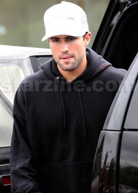 LC Gets Brodys Stamp of Approval. main22 Celebs Photo LC Gets Brodys Stamp of Approval.