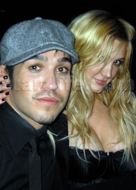 Behind the Scenes With Pete & Ashlee on New Years Eve!
