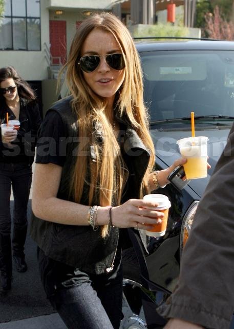 Still No Sign of Samantha! main 28 Celebs Photo Still No Sign of Samantha!
