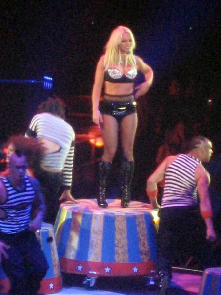 Britneys Vegas Show Breaks Record. 3012 507886345941 141000094 30359370 5164865 n Celebs Photo Britneys Vegas Show Breaks Record.