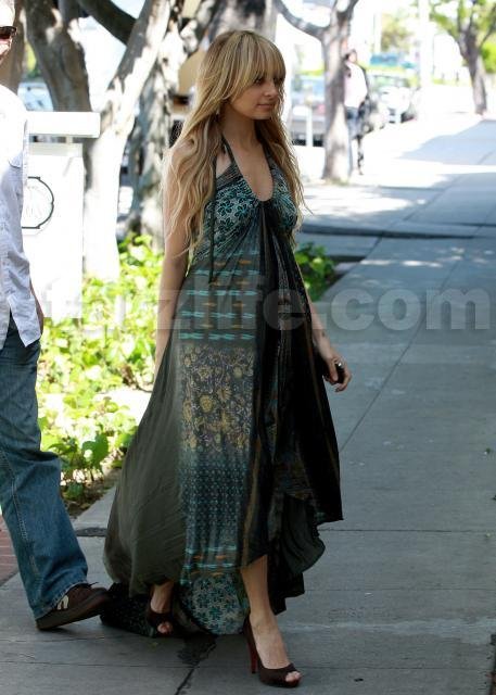 How Hot is Nicole Richie? main 3 Celebs Photo How Hot is Nicole Richie?