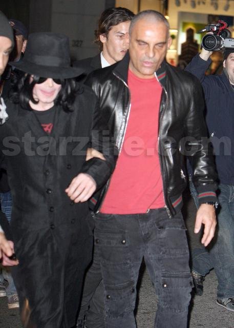 Michaels Mother to Get Custody main 11 Celebs Photo Michaels Mother to Get Custody