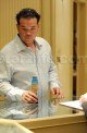 Jon Gosselin Splurges for Vegas Bling 083009 SL Gosselin05 80x122 Celebs Photo Jon Gosselin Splurges for Vegas Bling
