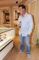 Jon Gosselin Splurges for Vegas Bling 083009 SL Gosselin17 80x122 Celebs Photo Jon Gosselin Splurges for Vegas Bling