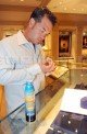 Jon Gosselin Splurges for Vegas Bling 083009 SL Gosselin27 80x122 Celebs Photo Jon Gosselin Splurges for Vegas Bling