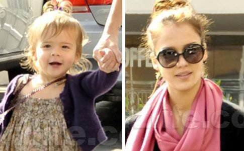 Like Mother Like Daughter Albas Celebs Photo Like Mother Like Daughter
