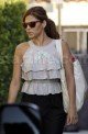 Eva Mendes Out and About main 1115 80x122 Celebs Photo Eva Mendes Out and About
