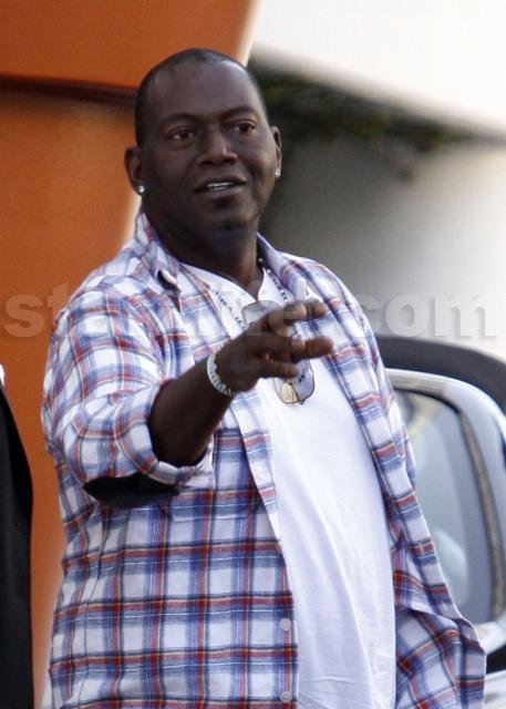 EXCLUSIVE! One Too Many Treats for The Dawg? main 1313 Celebs Photo EXCLUSIVE! One Too Many Treats for The Dawg?