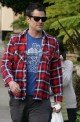 Johnny Knoxville: Hide and Seek main 231 80x122 Celebs Photo Johnny Knoxville: Hide and Seek