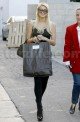 Paris & Nicky: Sisterly Shoppers main 93 80x122 Celebs Photo Paris & Nicky: Sisterly Shoppers