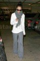 Jessica Alba Shops for a Thanksgiving Feast main16 80x122 Celebs Photo Jessica Alba Shops for a Thanksgiving Feast