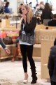 STARZLIFE PICS: KFC (Kristin F**k¡NG Cavallari) 121009 SL kristin15 80x122 Celebs Photo STARZLIFE PICS: KFC (Kristin F**k¡NG Cavallari)